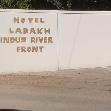 Hotel Ladakh Indus River Front Leh Exterior foto